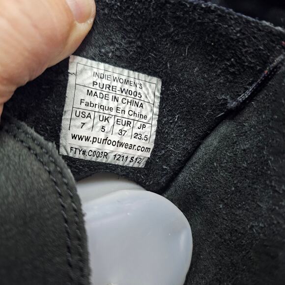 Baffin Indie Pure Black Suede Flat Slip On Ankle Boots Tassel Laces Boho 7 EUC - Picture 10 of 12